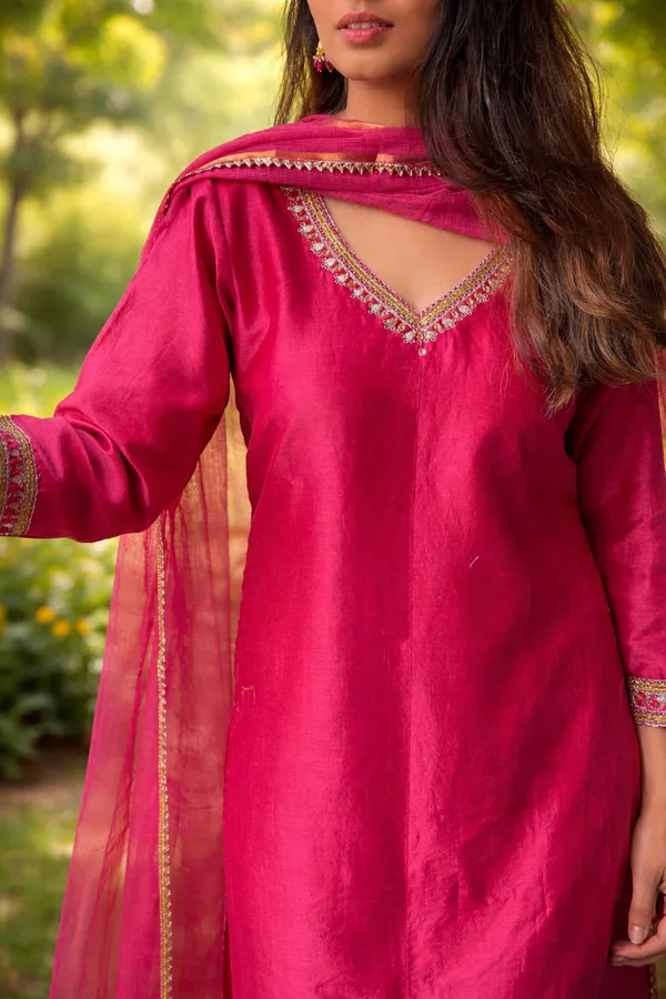 Pink_Rayon_Slub_Premium_&_Fancy_Design_Kurta_Set_For_Women