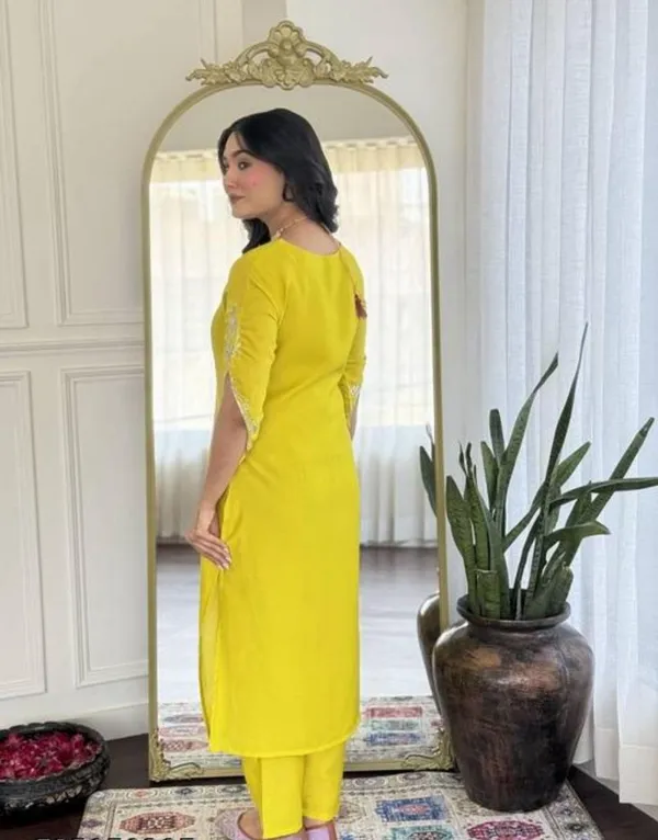 Yellow_Rayon_Slub_Premium_&_Fancy_Design_Kurta_Set_For_Women