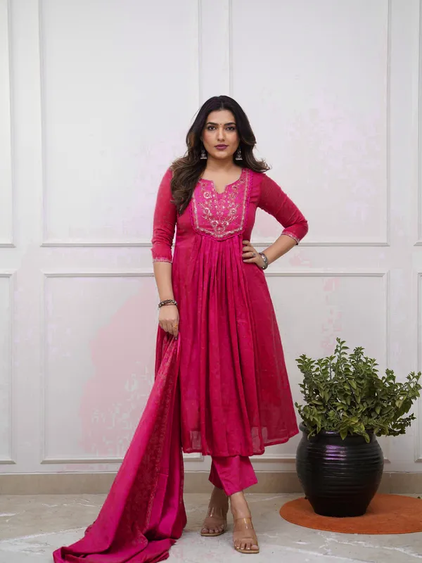 Pink_Chanderi_Premium_&_Fancy_Design_Kurta_Set_For_Women