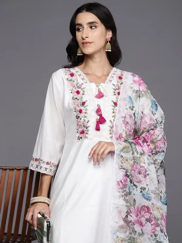 Off_White_Rayon_Slub_Premium_&_Fancy_Design_Kurta_Set_For_Women