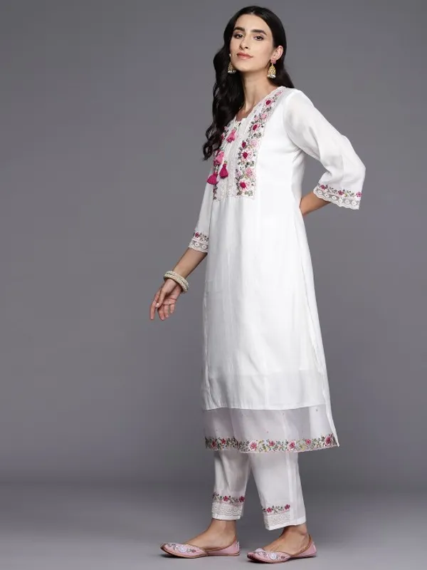 Off_White_Rayon_Slub_Premium_&_Fancy_Design_Kurta_Set_For_Women