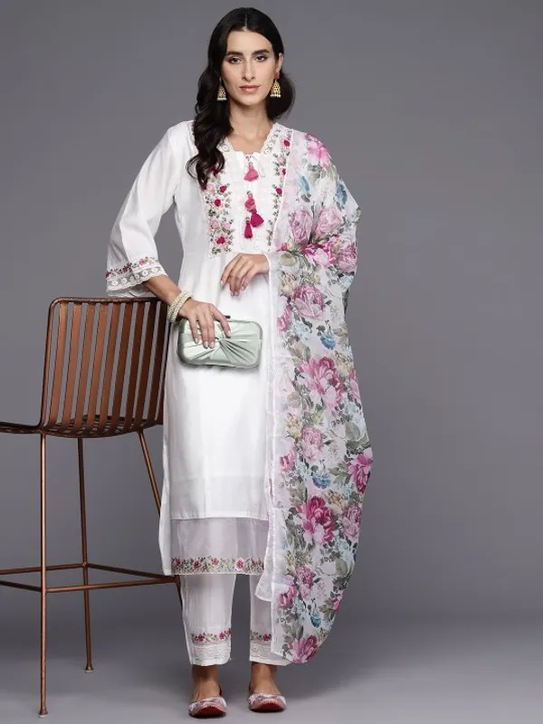 Off_White_Rayon_Slub_Premium_&_Fancy_Design_Kurta_Set_For_Women