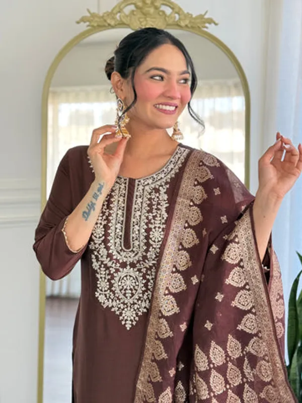 Brown_Rayon_Slub_Premium_&_Fancy_Design_Kurta_Set_For_Women