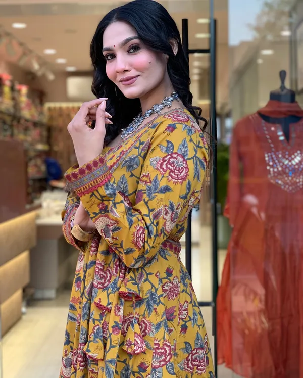 Yellow_Chanderi_Premium_&_Fancy_Design_Kurta_Set_For_Women