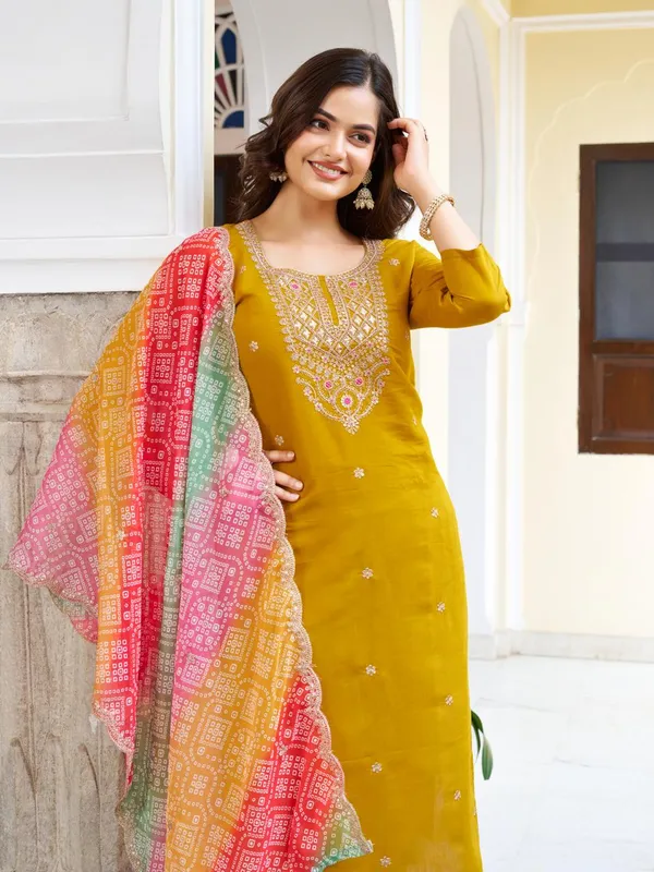 Yellow_Chanderi_Premium_&_Fancy_Design_Kurta_Set_For_Women