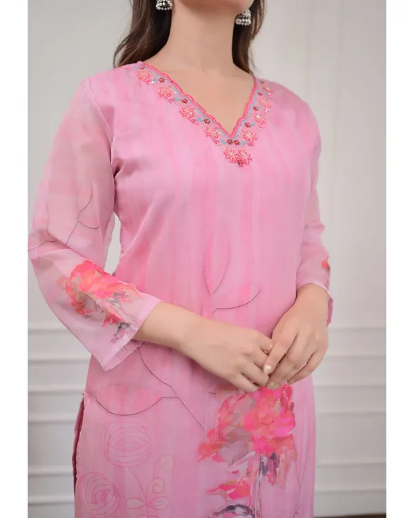 Pink_Chanderi_Premium_&_Fancy_Design_Kurta_Set_For_Women