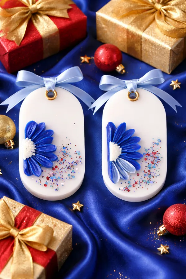 Luxury_Floral_Wax_Sachets_with_Blue_Daisy_Design_|_Handmade_Scented_Wax_Tablets_with_Ribbon_for_Wardrobe,_Gift_&_Home_Décor_(Set_of_2)