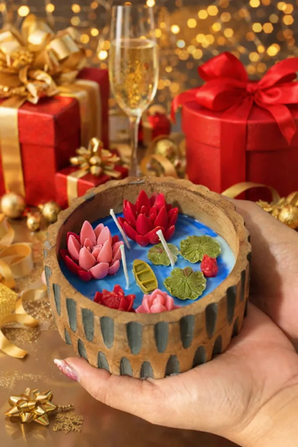 Handcrafted_Lotus_Pond_Soy_Wax_Candle_Bowl_–_Wooden_Floating_Flower_Candle_Decor_with_Mini_Boat_|_Luxury_Spa_Aroma_Gift_|_Home_Décor_&_Festive_Gifting