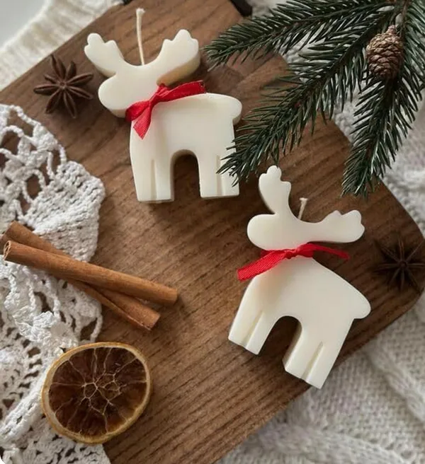 Ivory_Xmas_Reindeer_Christmas_Candle