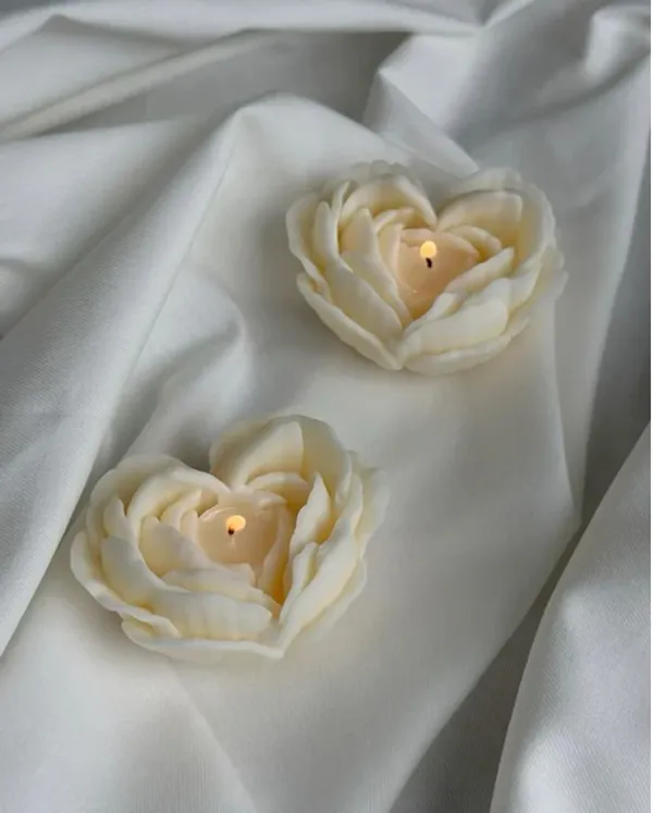 Blush_Pink_Blush_Bloom_Heart_Floral_Decorative_Scented_Candle