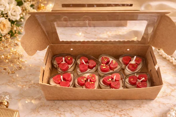 Set_of_8_Heart_Design_Scented_Tealight_Candles_with_Mini_Heart_Embellishments_|_Decorative_Romantic_Candles_for_Home_Décor,_Valentine,_Anniversary,_Wedding_&_Gift_Hampers_|_Premium_Love_Theme_Candles