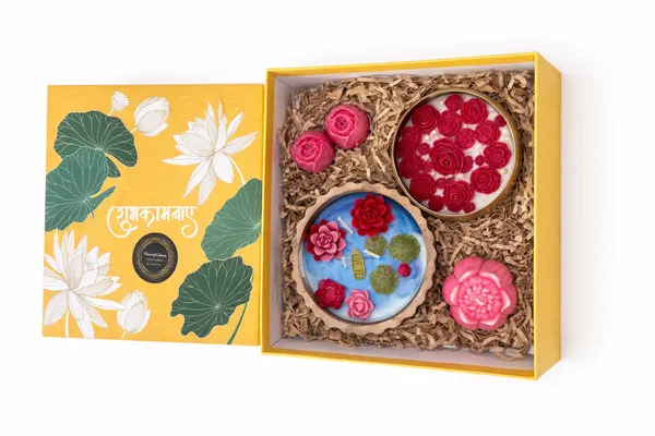 Luxury_Lotus_Garden_Candle_Gift_Box_Set_|_Handcrafted_Soy_Wax_Floral_Candles_in_Premium_Keepsake_Box_|_Festive,_Wedding_&_Premium_Gifting_Collection