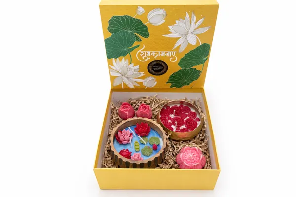 Luxury_Lotus_Garden_Candle_Gift_Box_Set_|_Handcrafted_Soy_Wax_Floral_Candles_in_Premium_Keepsake_Box_|_Festive,_Wedding_&_Premium_Gifting_Collection