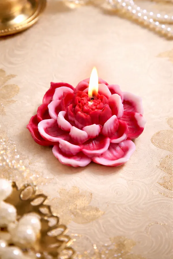 Lotus_Flower_Decorative_Candle__(8cm_x_8cm_Each)_|_Handcrafted_Floral_Candle_for_Home_Décor_&_Gifting_|_Wedding_Return_Gifts,_Festive_Decoration_|_Packs_of_1,_2,_3,_4_&_6
