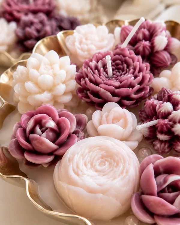 Handcrafted_Floral_Urli_Candle_Set_of_3_|_Decorative_Metal_Urli_Bowls_with_Wax_Flower_Art_|_Luxury_Home_Décor_&_Festive_Decoration_|_Premium_Gift_for_Diwali,_Housewarming_&_Special_Occasions