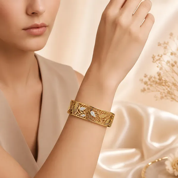 Elegant_Gold-Plated_Floral_Filigree_Bangle_With_Crystal_Accents