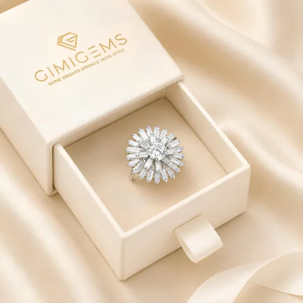Sparkling_Snowflake_Crystal_Cocktail_Ring_-_Silver_Plated_Statement_Ring_With_Baguette_Stones