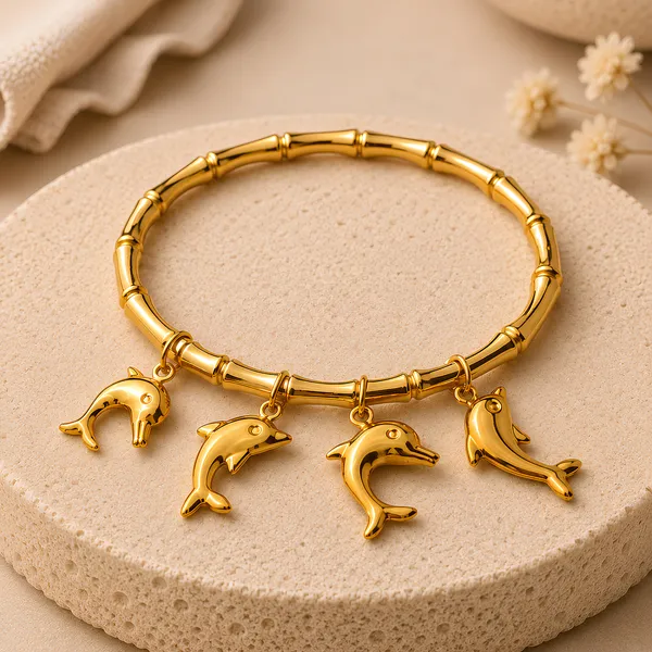 Dolphin_Charm_Bracelet_for_Women_|_18K_Gold_Plated_|_Anti_Tarnish,_Waterproof_&_Skin_Safe_Jewelry