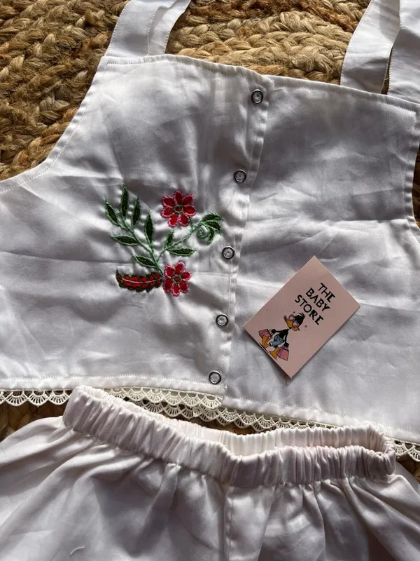 Floral_Breeze_Embroidered_Co-Ord_Set