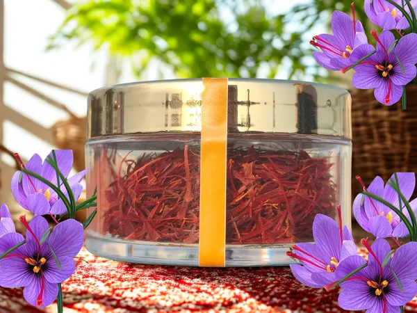 Premium_Kashmiri_Mongra_Saffron_-_100%_Pure_Kesar_(5G)_-_Lab_Certified