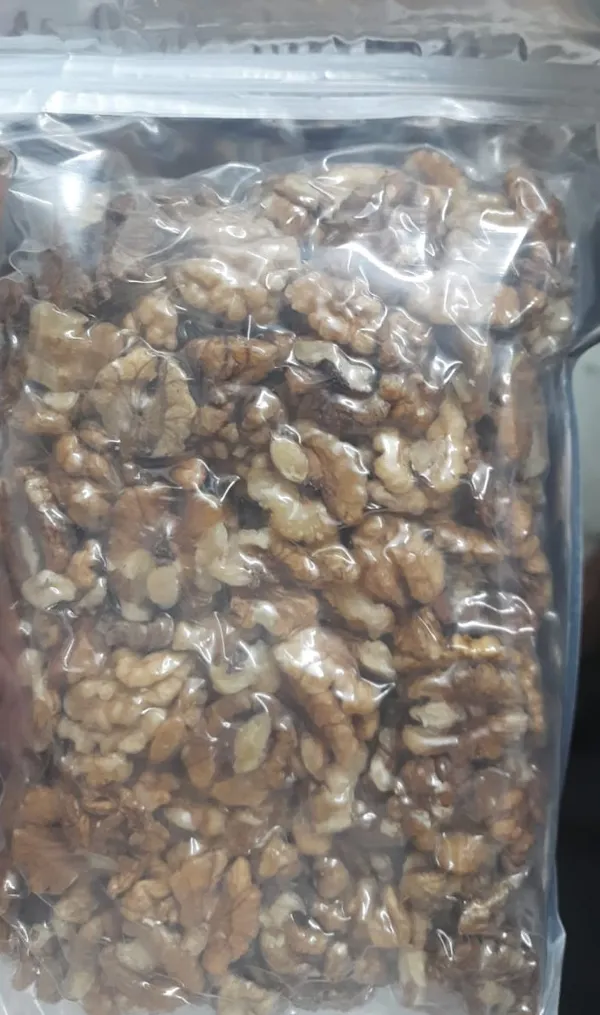 Kashmiri_Half_Light_Walnut_Kernels_Full_-_Vacuum_Packed_-_Pure_|_Fresh_|_Original_|_Premium