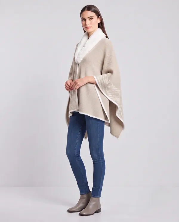 WOMENS_PONCHU_WITH_FUR