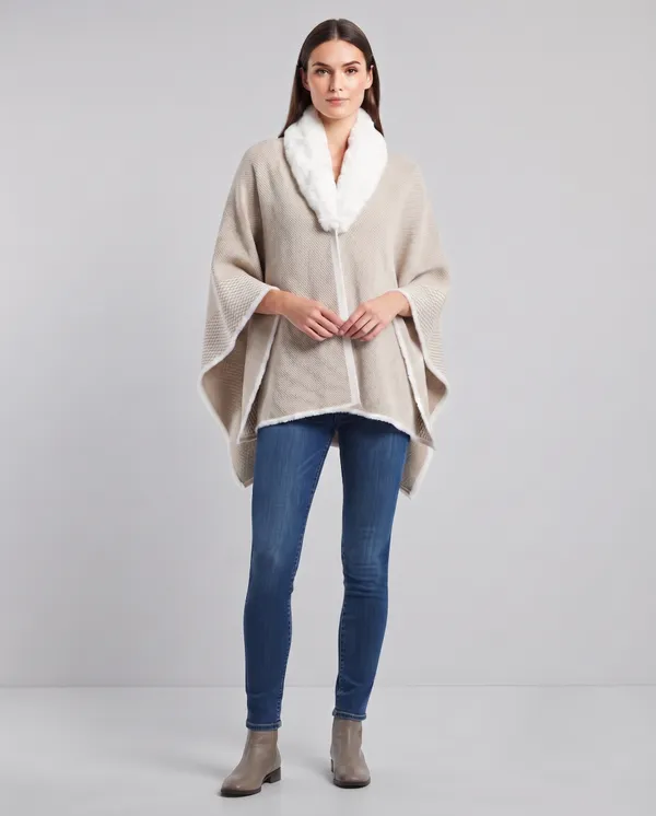 WOMENS_PONCHU_WITH_FUR