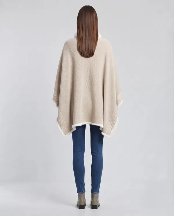 WOMENS_PONCHU_WITH_FUR