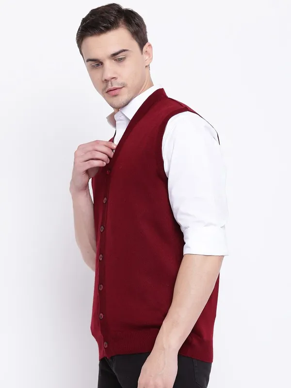 Maroon_Self-Design_Woolen_Sweater_For_Men