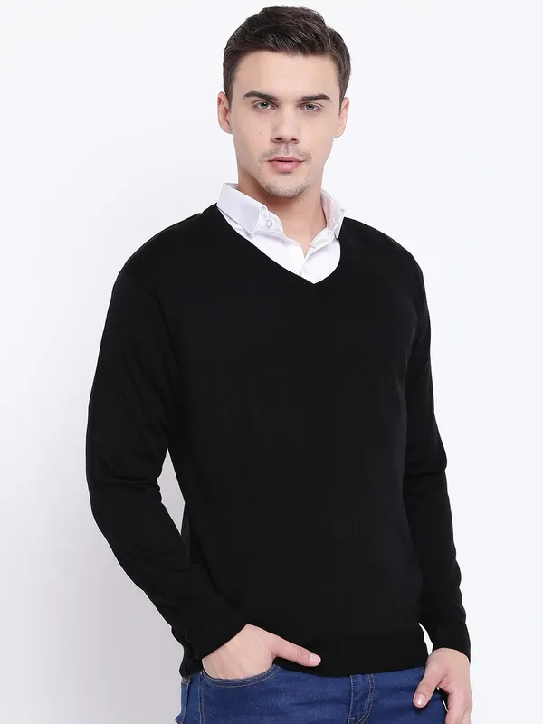 Black_Solid_Woolen_Sweater_For_Men