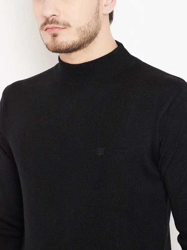 Black_Solid_Woolen_Sweater_For_Men