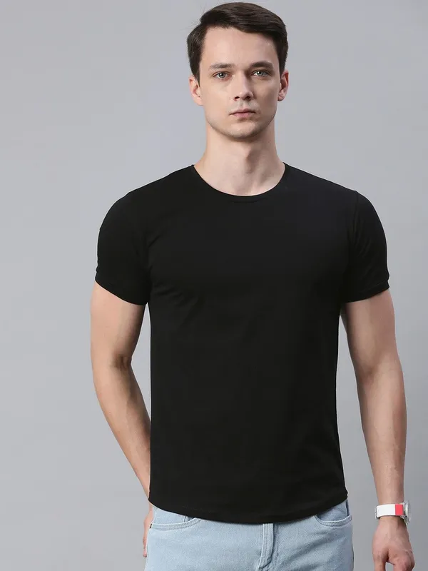 Black_Solid_Cotton_T-Shirt_For_Men