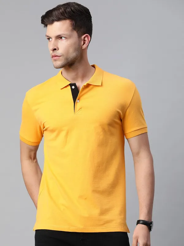 Yellow_Cotton_Blend_T-Shirt_For_Men