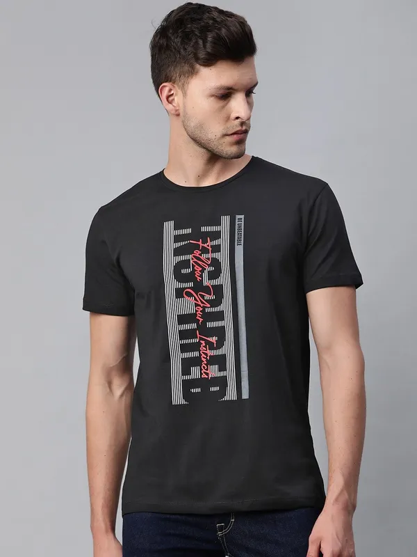 Black_Printed_Cotton_T-Shirt_For_Men