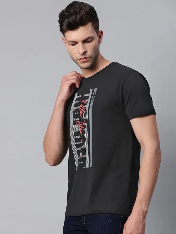 Black_Printed_Cotton_T-Shirt_For_Men