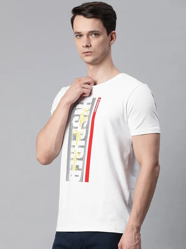 White_Cotton_T-Shirt_For_Men