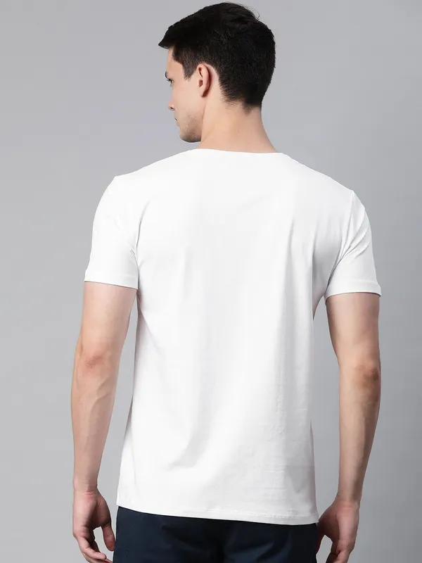 White_Cotton_T-Shirt_For_Men