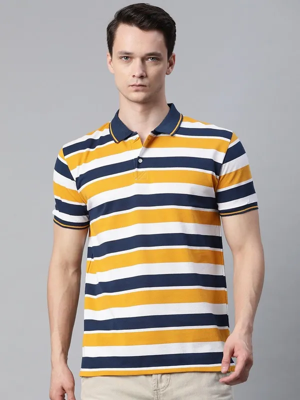 Red_Cotton_Blend_T-Shirt_For_Men