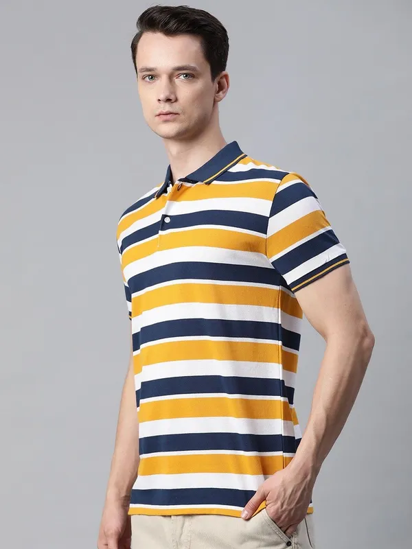 Red_Cotton_Blend_T-Shirt_For_Men