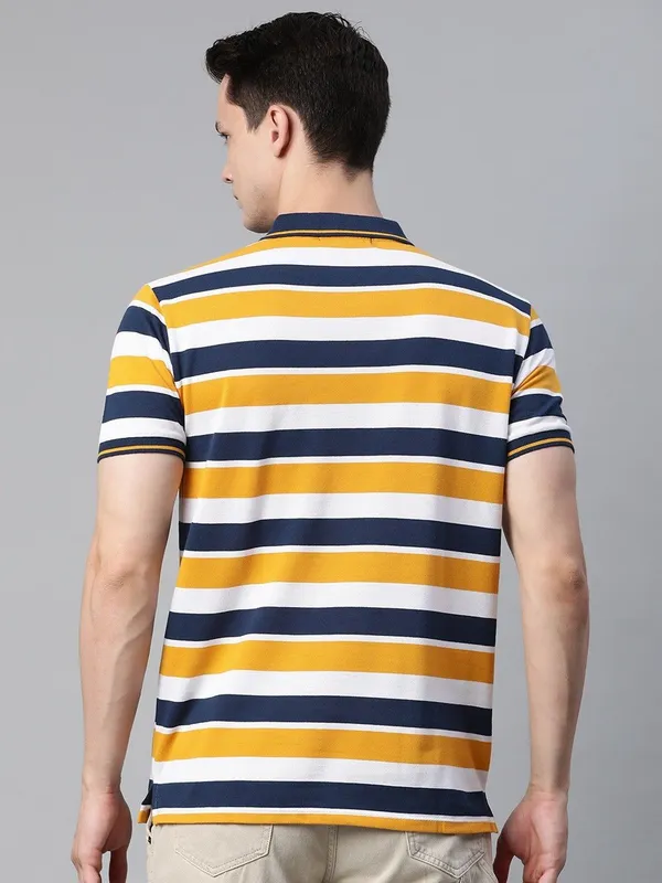 Red_Cotton_Blend_T-Shirt_For_Men