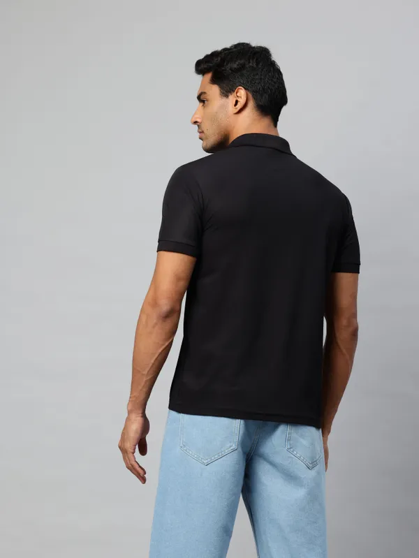 Black_Solid_Cotton_T-Shirt_For_Men