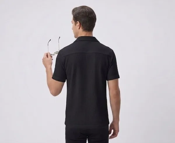 Black_Polyester_T-Shirt_For_Men