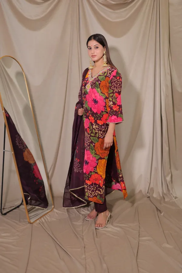 Gulmohar_3_Piece_Kurta_Set_Crepe