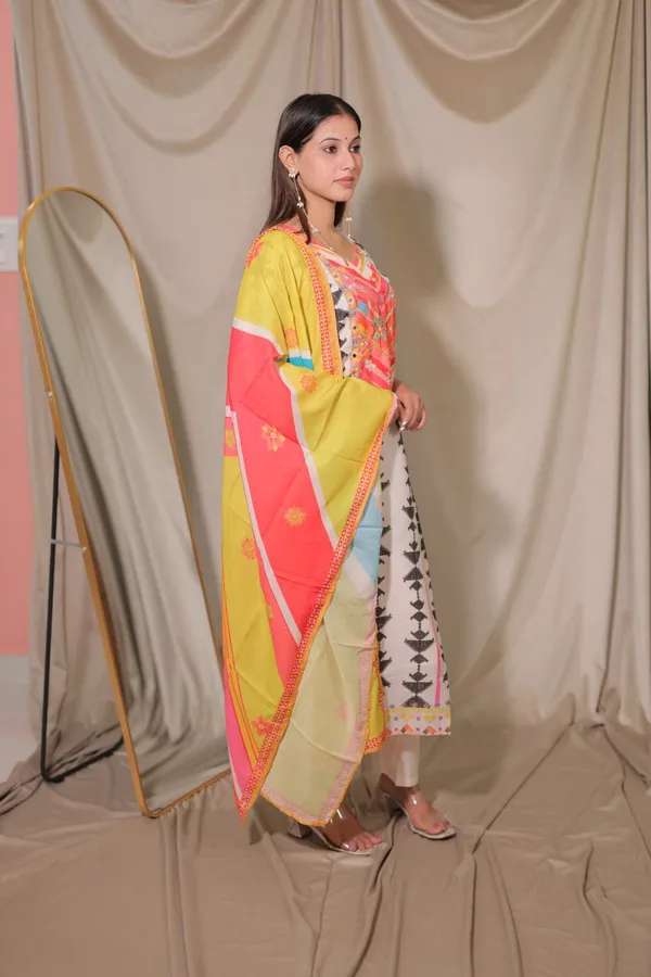 Husna_3_Piece_Kurta_Set_Muslin