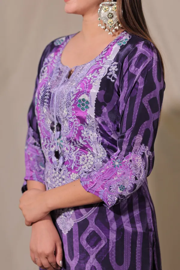 Inaaya_3_Piece_Kurta_Set_Crepe