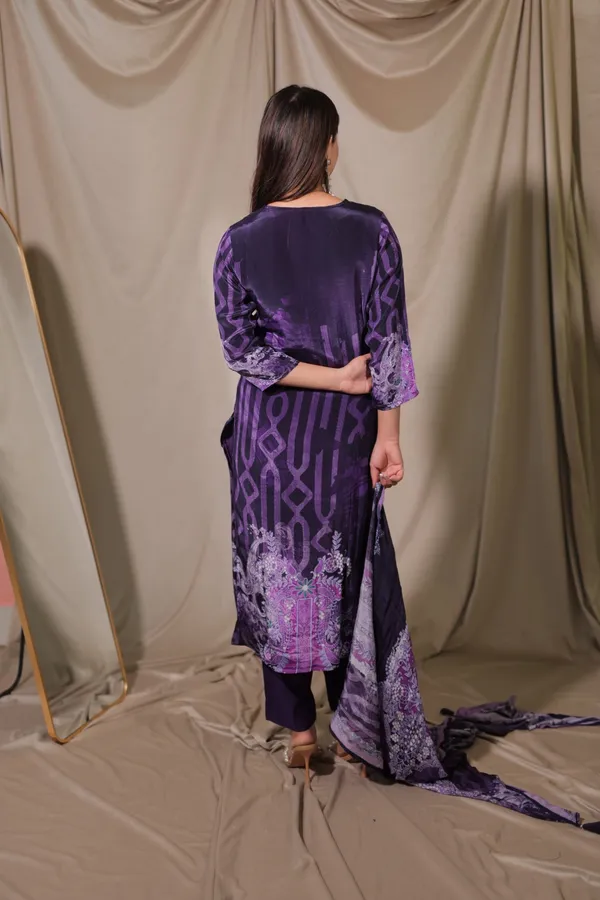 Inaaya_3_Piece_Kurta_Set_Crepe