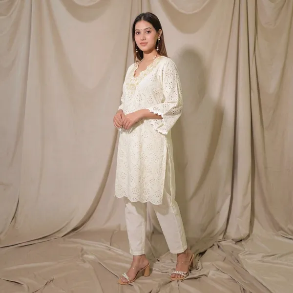 Kamya_Festive_Co_Ord_Set_Cotton_Schiffli