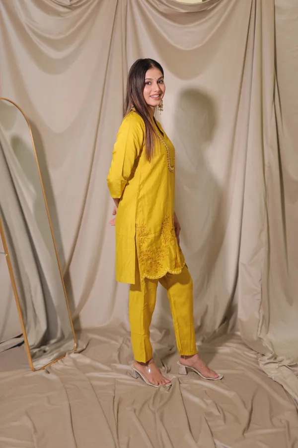 Sunflower_Festive_Co_Ord_Set_Silk