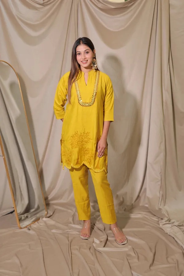 Sunflower_Festive_Co_Ord_Set_Silk