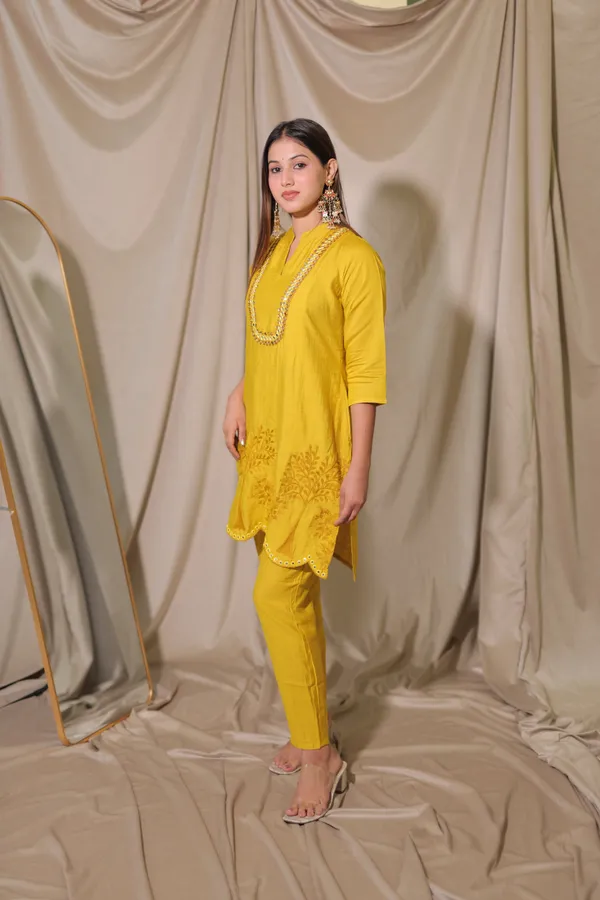 Sunflower_Festive_Co_Ord_Set_Silk
